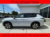 Thumbnail of 2025 White Diamond / Black Mitsubishi Outlander
