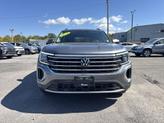 Thumbnail of 2024 Platinum Gray Metallic Volkswagen Atlas