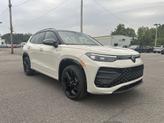 Thumbnail of 2025 Sandstone w/Deep Black Roof Volkswagen Tiguan