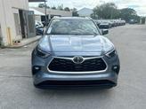 Thumbnail of 2023 Moon Dust Toyota Highlander