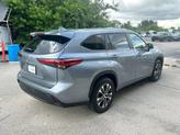 Thumbnail of 2023 Moon Dust Toyota Highlander
