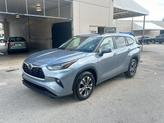 Thumbnail of 2023 Moon Dust Toyota Highlander