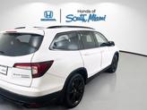 Thumbnail of 2022 Platinum White Pearl Honda Pilot