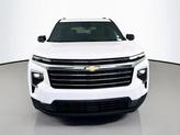 Thumbnail of 2024 Summit White Chevrolet Traverse