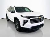 Photo of 2024 Summit White Chevrolet Traverse