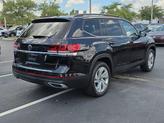 Thumbnail of 2022 Deep Black Pearl Effect Volkswagen Atlas