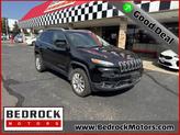Photo of 2014 Brilliant Black Crystal Pearlcoat Jeep Cherokee