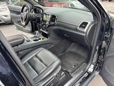 Thumbnail of 2022 Diamond Black Crystal Pearlcoat Jeep Grand Cherokee