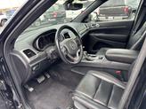 Thumbnail of 2022 Diamond Black Crystal Pearlcoat Jeep Grand Cherokee