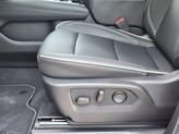 Thumbnail of 2025 Iridescent Pearl Tricoat Chevrolet Suburban