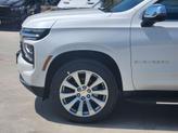Thumbnail of 2025 Iridescent Pearl Tricoat Chevrolet Suburban
