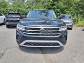 Thumbnail of 2021 Racing Green Volkswagen Atlas