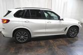Thumbnail of 2020 Mineral White Metallic BMW X5