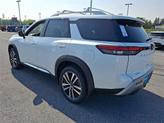 Thumbnail of 2025 Everest White P Nissan Pathfinder
