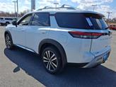 Thumbnail of 2025 Everest White P Nissan Pathfinder