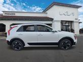 Thumbnail of 2025 Snow White Pearl Kia Niro EV