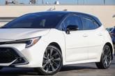 Thumbnail of 2025 Wind Chill Pearl/Midnight Black Metallic Toyota Corolla