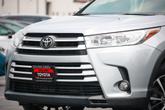 Thumbnail of 2018 Celestial Silver Metallic Toyota Highlander