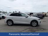 Thumbnail of 2022 Glacier White Metallic Audi Q5