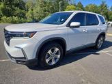 Photo of 2025 Platinum White Pearl Honda Pilot