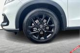 Thumbnail of 2024 Platinumwhite Honda HR-V