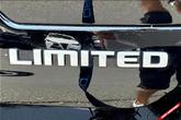Thumbnail of 2024 Diamond Black Crystal Pearlcoat Jeep Grand Cherokee