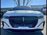 Thumbnail of 2025 White Platinum Clearcoat Metallic Lincoln Nautilus