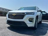 Thumbnail of 2023 Iridescent Pearl Tricoat Chevrolet Traverse