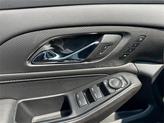 Thumbnail of 2023 Iridescent Pearl Tricoat Chevrolet Traverse