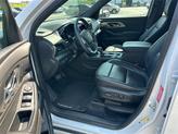 Thumbnail of 2023 Iridescent Pearl Tricoat Chevrolet Traverse