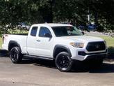 Photo of 2020 Super White Toyota Tacoma