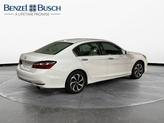 Thumbnail of 2017 White Orchid Pearl Honda Accord