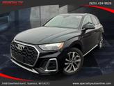 Photo of 2023 Mythos Black Metallic Audi Q5