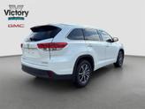 Thumbnail of 2018 Blizzard Pearl Toyota Highlander