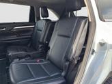 Thumbnail of 2018 Blizzard Pearl Toyota Highlander