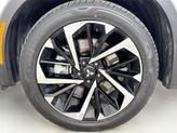 Thumbnail of 2024 Alloy Silver Metallic Mitsubishi Outlander