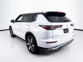 Thumbnail of 2025 White Diamond Mitsubishi Outlander