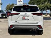 Thumbnail of 2022 Wind Chill Pearl Toyota Highlander