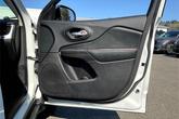 Thumbnail of 2015 Bright White Clearcoat Jeep Cherokee