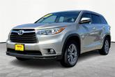 Thumbnail of 2016 Creme Brulee Mica Toyota Highlander
