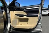 Thumbnail of 2016 Creme Brulee Mica Toyota Highlander