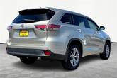 Thumbnail of 2016 Creme Brulee Mica Toyota Highlander