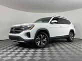 Thumbnail of 2025 Pure White Volkswagen Atlas