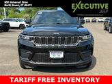 Thumbnail of 2025 Diamond Black Jeep Grand Cherokee