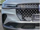 Thumbnail of 2025 Gray Metallic Lincoln Nautilus