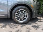 Thumbnail of 2022 Metallic Lincoln Nautilus