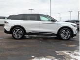 Thumbnail of 2025 White Platinum Tri-Coat Metallic Lincoln Nautilus