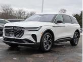 Thumbnail of 2025 White Platinum Tri-Coat Metallic Lincoln Nautilus