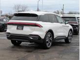 Thumbnail of 2025 White Platinum Tri-Coat Metallic Lincoln Nautilus