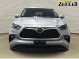 Thumbnail of 2024 Celestial Silver Metallic Toyota Highlander